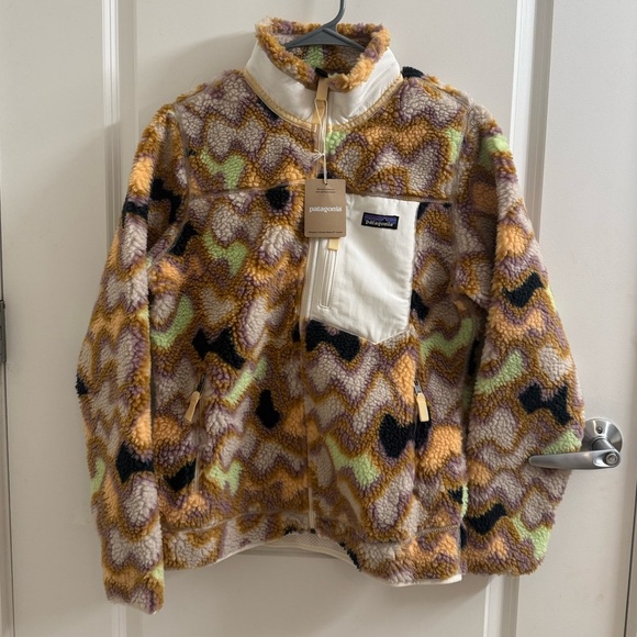 Patagonia Women's Classic Retro-X® Fleece Jacket NWT size medium - Picture 2 of 7